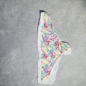 Lacy flower thong